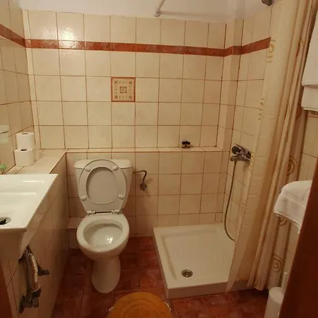 Casa de hóspedes ζarkada *
