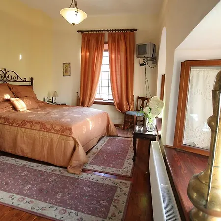ζarkada Casa de hóspedes Agios Georgios Nilias